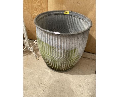 A VINTAGE GALVANISED DOLLY TUB PLANTER 