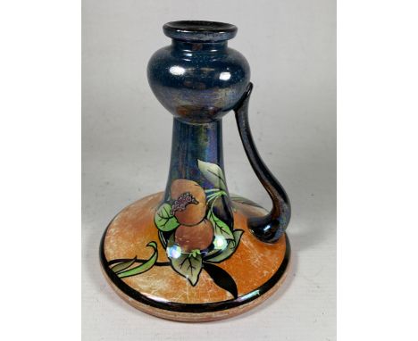 AN ART DECO LUSTRE EFFECT CANDLESTICK, HEIGHT 17CM 