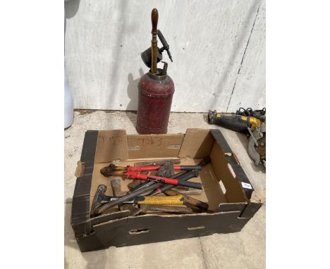AN ASSORTMENT OF ITEMS TO INCLUDE AXES, BOLT CUTTERS AND A VINTAGE BLOW TORCH ETC 
