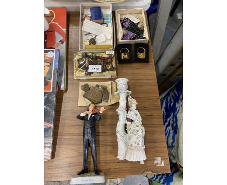 A MIXED LOT OF VINTAGE ITEMS, CONTINENTAL FIGURE, VIOLIN PLAYER ETC 