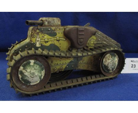 American MAR toys tinplate clockwork light tank.