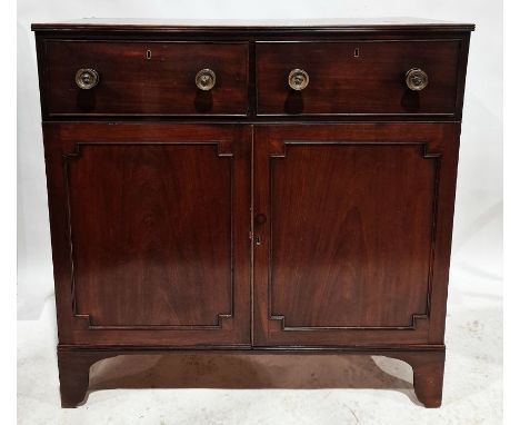 Victorian mahogany linen press/chest of drawers&nbsp;having two short drawers raised over a two-door cupboard, opening to rev