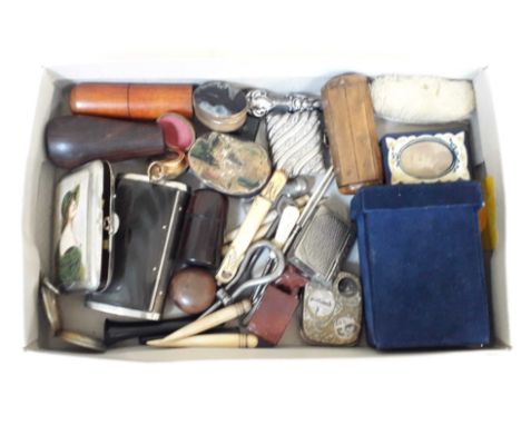 A box of bric a brac including a vesta case, coin/sovereign cases, bone accoutrements, an agate pill box, a cigarette case wi