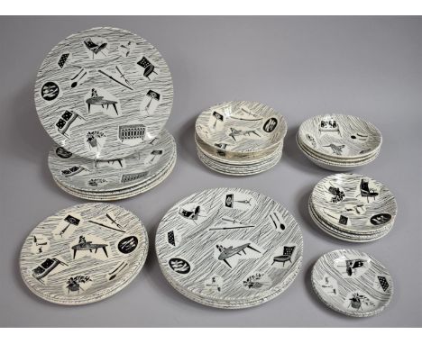 A Collection of Ridgway Homemaker Dinnerwares to comprise Five Large Plates, Five Medium Plates, Four Small Plates, Seven Sid