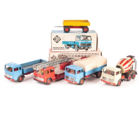 CKO Tinplate Commercial Vehicle Group, Nr.431 Mercedes Covered Wagon, Nr.439 Mercedes Fire Engine, in original boxes, loose N