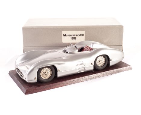 1989 Märklin Museum Model, 1098 Silver Arrow Racing Car W196, tinplate clockwork model with silver body, in original box, E, 