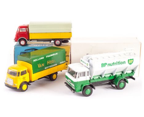 Lion Car Small Commercials, Nr.23 Covered Wagon, DAF BP Nutrition Truck, Nr.49 Commer ‘Mobilgas’ Van, Commer Van Gend & Loos 