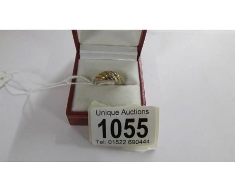 A 9ct gold ring, size P, 2.9 grams.