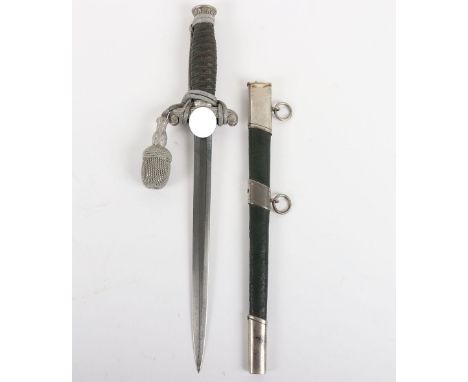 Third Reich Land Customs Officials Dress Dagger, with green leather covered grip retaining the wire binding. Zinc pommel and 