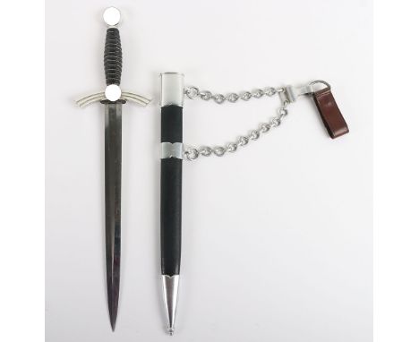 Third Reich Luftwaffe 1st Pattern Officers Dress Dagger, fine example of a later type with aluminium fittings. Much of the gi