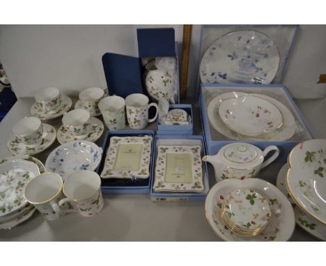 Collection of as new Wedgwood Wild Strawberry and Strawberry Blue ceramics to include various tea wares, vases, mantel clock,