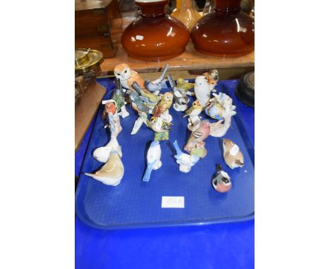 Collection of various porcelain model birds to include Goebel, Beswick and some Russian issues
