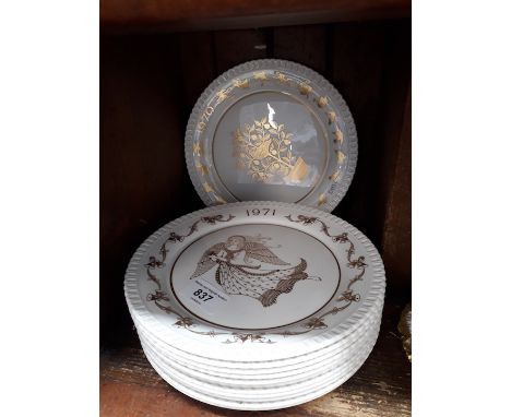 Spode christrmas plates 