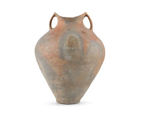  LARGE CHINESE RED POTTERY 'SADDLE-MOUTH' HANDLED JAR SIWA CULTURE, C. 1350BC 寺窪文化 甘肅雙耳大陶壺of baluster form with two handles 3