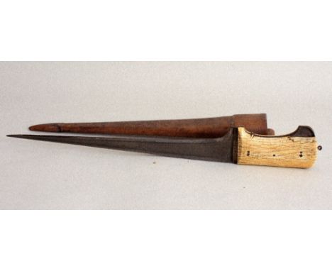 A large late 18th / early 19th century Indo-Persian Pesh Kabz dagger, tapering blade formed with reinforced back-edge, the gi