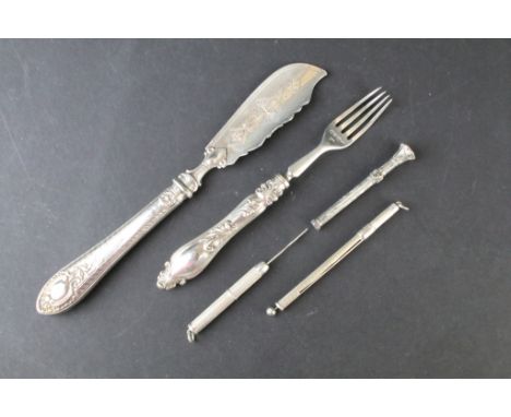 Group of silver hallmarked items to include a Victorian silver butter knife (hallmarked Sheffield 1878), small fork (Sheffiel