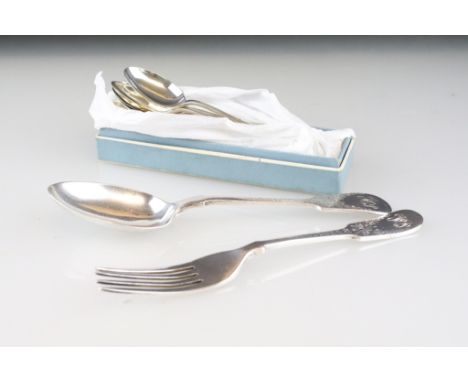 Set of six silver hallmarked teaspoons each having round terminals with engraved foliate detailing. All hallmarked for Franci