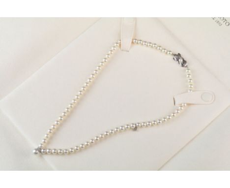 Mikimoto pearl 18ct white gold necklace, white cultured pearls with pink overtones, diameter range approx 5.5-5.9mm, the cent