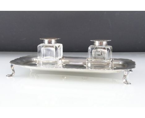 Early 20th Century Edwardian silver ink stand complete with moulded rims and lids. Hallmarked Sheffield 1909, William Hutton 