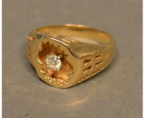 A 14ct Gold Solitaire Diamond Ring approximately 0.20 ct. 