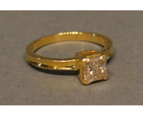 An 18ct. Gold Solitaire Diamond Ring, Approximately 1.15ct 