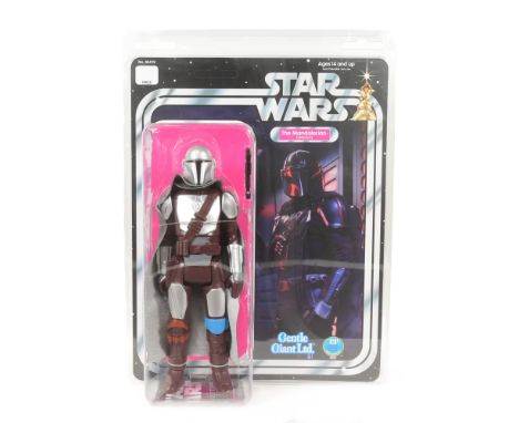 Star Wars - Gentle Giant Ltd / Diamond Select - 'Jumbo' action figure of The Mandalorian. 12" scale action figure, with a vin