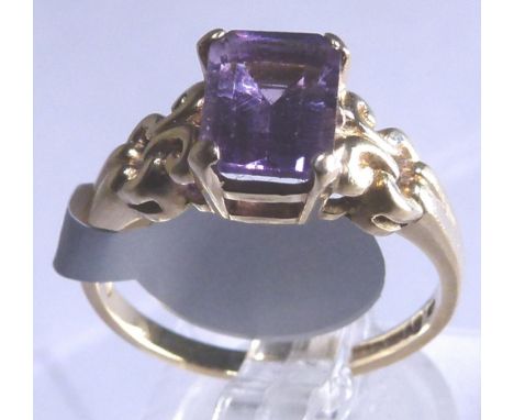 9 ct gold emerald cut amethyst solitaire ring, size M