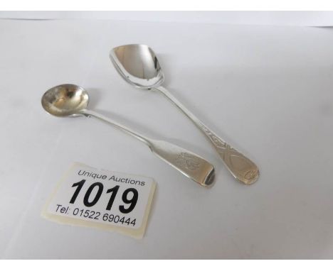 A silver caddy spoon and a small silver ladle, 37 gms