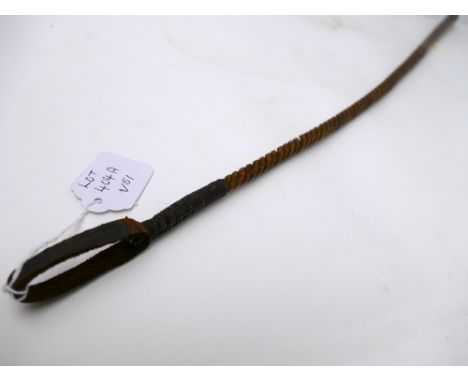 Riding crop with twisted handle, length +/- 29 cm 