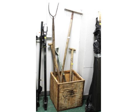 Garden tools