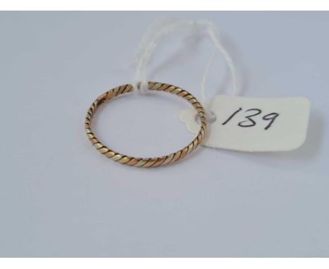 A 9ct tri colour band ring size U 1.2g