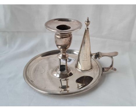 A GEORGE 111 CHAMBER CANDLE STICK WITH REEDED RIMS AND DETACHABLE NOZZLE AND EXTINGUISHER 7 INCHES OVER HANDLE LONDON 1785 BY