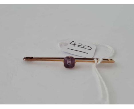 A amethyst brooch 9ct 