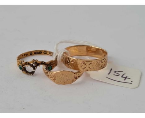 A wedding band signet ring and broken ring all engraved set in gold - 3.1 gms 