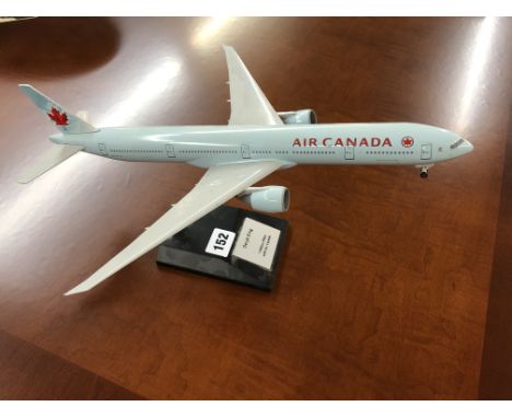 PRESENTATION MODEL OF THE AIR CANADA JUMBO JET TO COMMEMORATE ONE MILLION AIRMILES