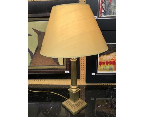 BRASS FLUTED COLUMN CORINTHIAN TABLE LAMP