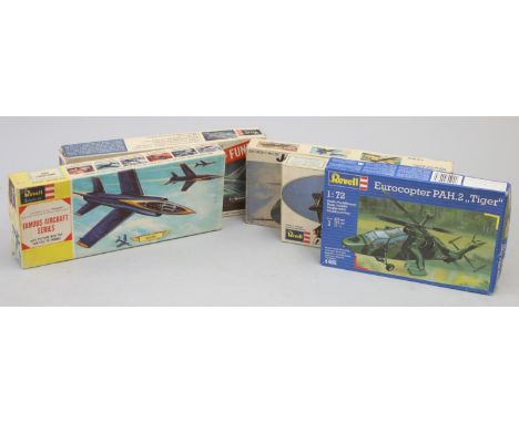 Five Revell aircraft 1/72 model kits, to include :U.S. Air Force B-58 HustlerGrumman TigerSikorsky HH-3E Jolly Green GiantDor