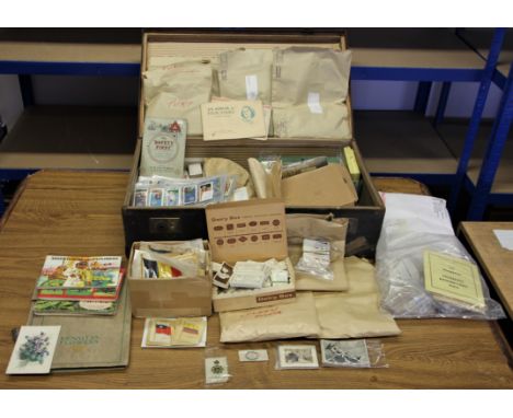 A very large collection of Edwardian and later cigarette cards, mainly non sets, to include Ardath real photographs of actres
