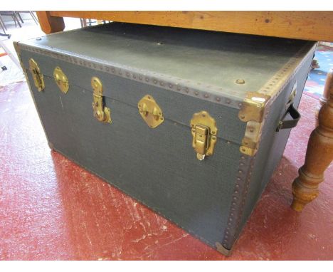 Large traveling trunk - Approx H: 56cm x W: 102cm x D: 65cm