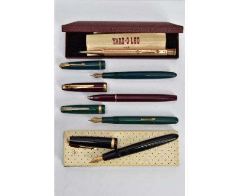 A SELECTION OF PENS, to include a boxed 'Parker Duofold' black lacquer and gold trim, fitted with a 14k nib, a burgundy lacqu