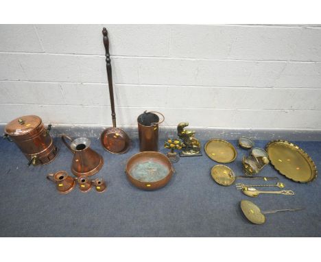 A QUANTITY OF BRASS AND COPPER ITEMS, comprising a drinks dispenser, four various hay measures, largest 2 gallon, smallest 1/