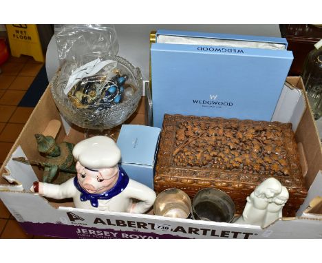 A BOX OF CERAMICS, METALWARES, COSTUME JEWELLERY AND SUNDRY ITEMS to include a Thai bronze musician figure, a wooden box deep