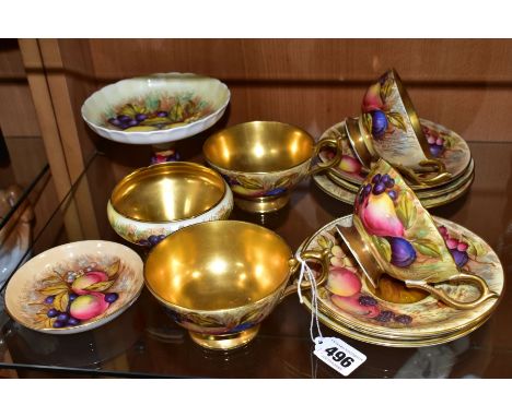 A GROUP OF AYNSLEY ORCHARD GOLD, comprising a set of four cabinet tea cups and saucers with two matching tea plates and sugar