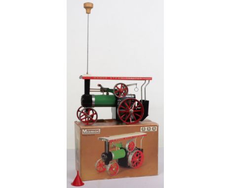 Boxed Mamod TE1a live steam Traction Engine, good to very good overall condition, box good to fair some wear.