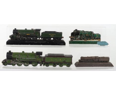 Bassett Lowke Ltd Model Maker London, cast metal locomotive, Flying Scotsman LNER metal desk model, heavy cast metal model LS