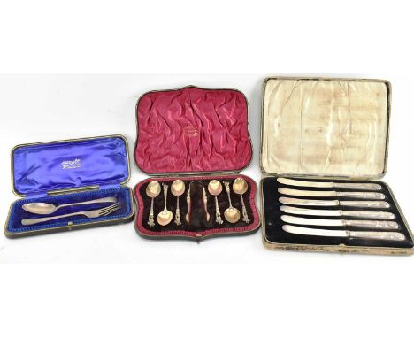 A boxed set of six Victorian hallmarked silver teaspoons and a pair of sugar tongs. Hallmarked for London, 1894. Sponsor’s ma