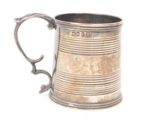 A William IV silver hallmarked Christening cup. Hallmarked for London, 1830. Sponsor's mark is illegible.Measures approx. 6cm