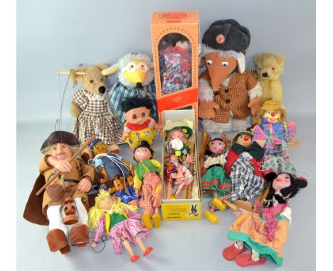 Collection of vintage Pelham puppets and others including wombles and a troll