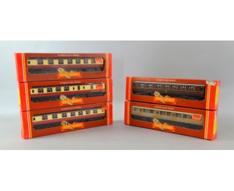 Hornby Railways OO Gauge scale-models, rolling-stock R.474, R.479, R.422, R.442, R.424, all boxed (5)