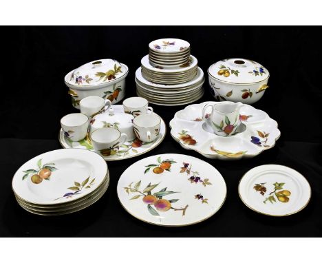 ROYAL WORCESTER; an 'Evesham' pattern part dinner service.